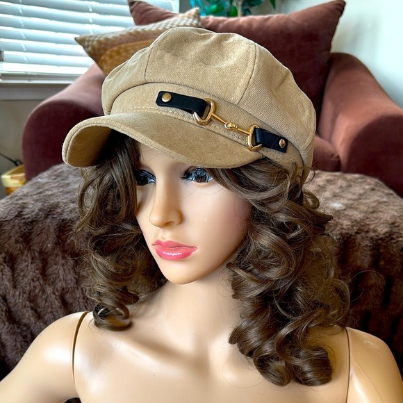 NWOT Newsboy Cap Neutral Tan Hat w/ Black & Gold Tone Horsebit Accents - Picture 11 of 16